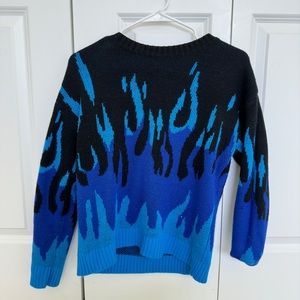 BLUE SWEATER